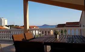 Apartmani Mira